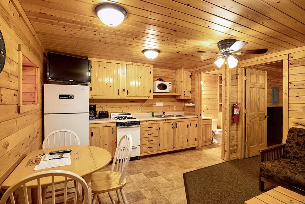 Big River Escape Riverside Cabins Buffalo City Exterior photo