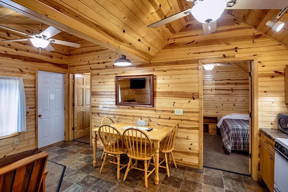 Big River Escape Riverside Cabins Buffalo City Exterior photo