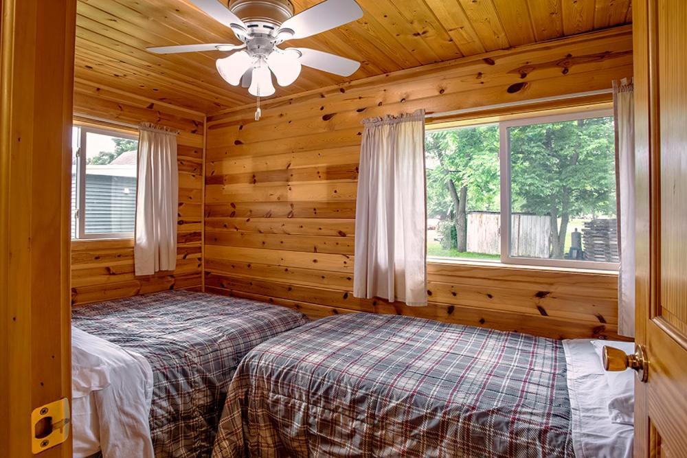 Big River Escape Riverside Cabins Buffalo City Exterior photo